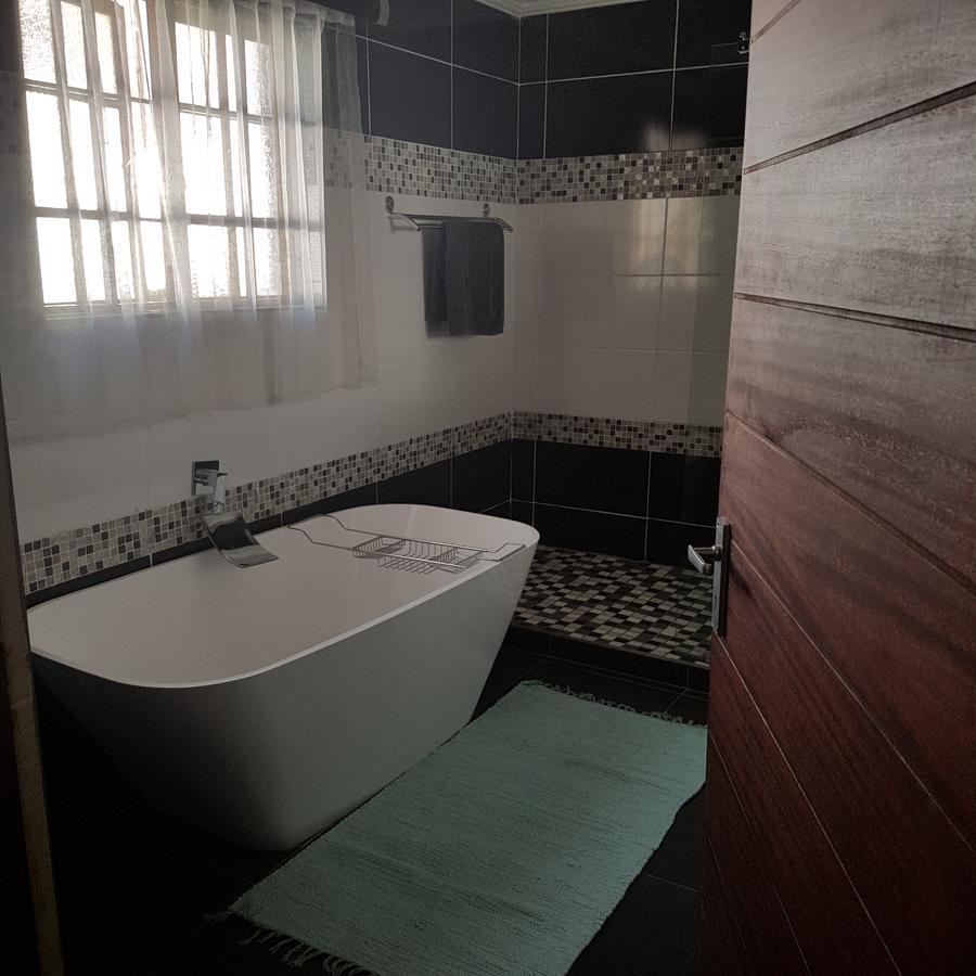 Dinaledi House Hotel Bela-Bela Kültér fotó